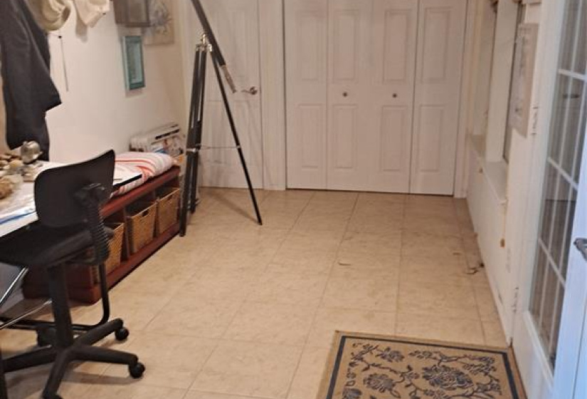 SMALL OFFICE IN SUNROOM