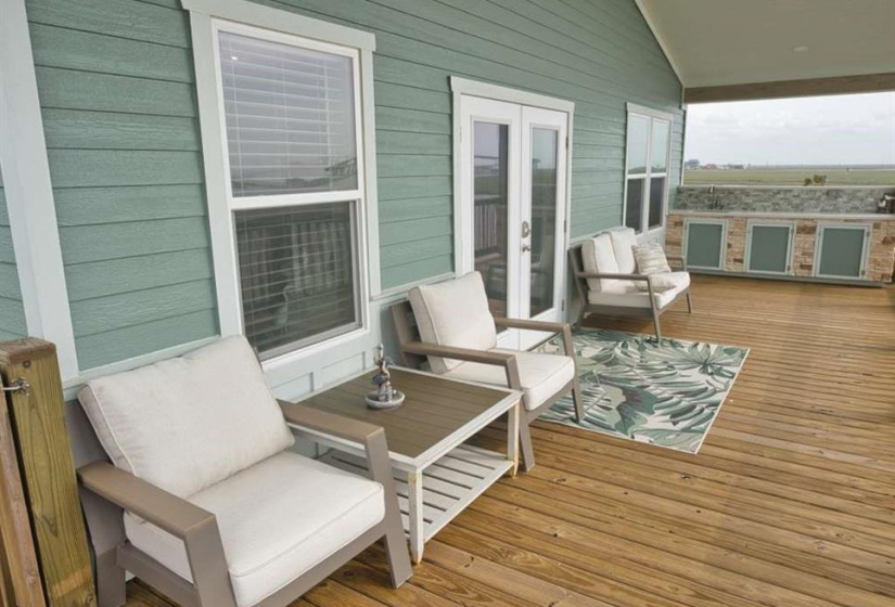 Spacious Deck