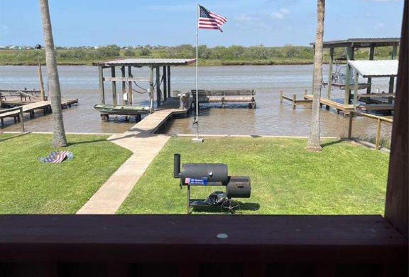 Enjoy the river view and private pier with boat lift.