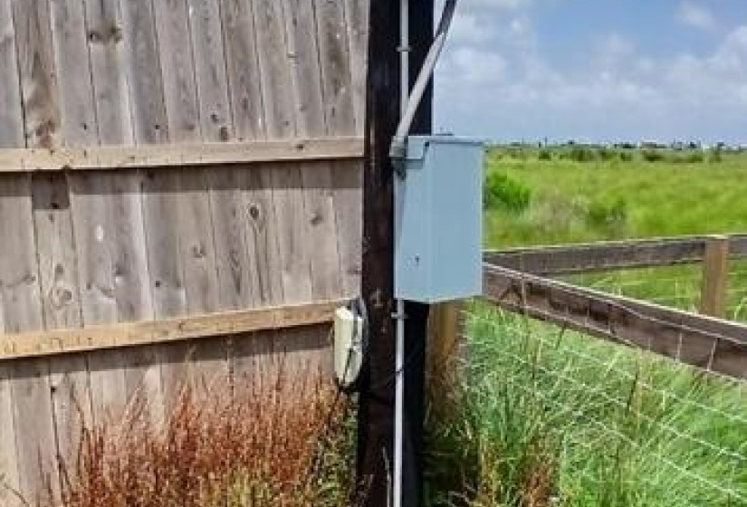 Electric pole