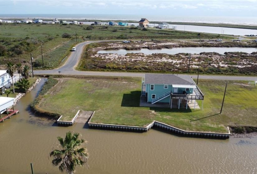 Great location with close boat access to Caney Creek, Intercoastal and Matagorda Bay.