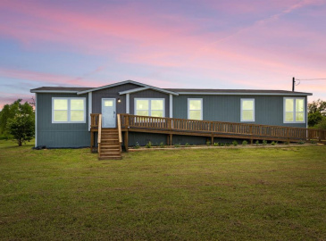 Beautiful NEW CONSTRUCTION on wooded acreage!