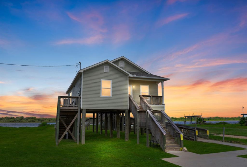 Luxurious waterfront home built in 2021 and world class fishing. This one has it all! Call today!
