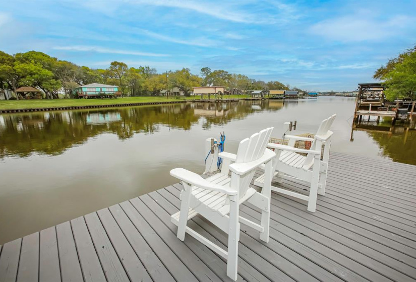 Imagine relaxing and fishing from this pier in Caney Creek - you're right at home here!